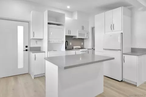Kitchen - 1641 Greenfield Dr, El Cajon, CA 92021 photo 8 of 8
