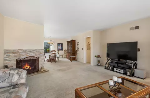 Living - 13009 Tuscarora Dr, Poway, CA 92064 photo 3 of 3