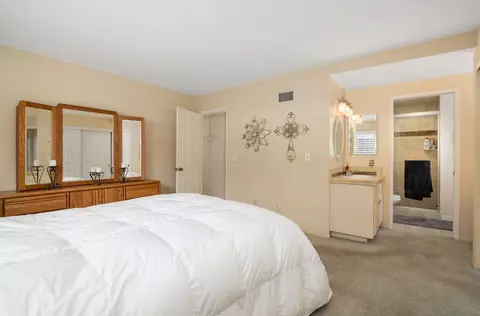 Bedroom - 13009 Tuscarora Dr, Poway, CA 92064 photo 4 of 6