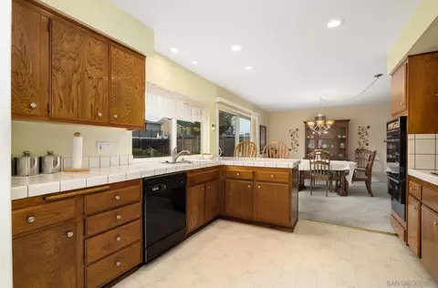 Kitchen - 13009 Tuscarora Dr, Poway, CA 92064 photo 2 of 2