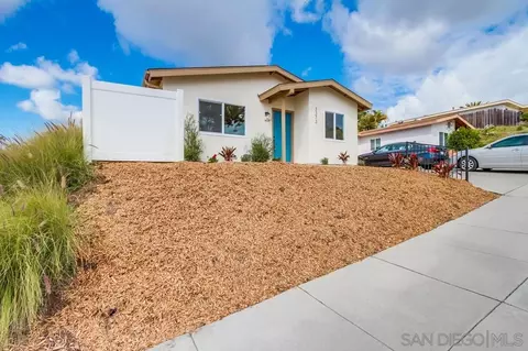 3373 Buena Hills Dr, Oceanside, CA 92056