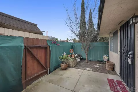Exterior - 2121 E Grand Ave #R70, Escondido, CA 92027 photo 3 of 10
