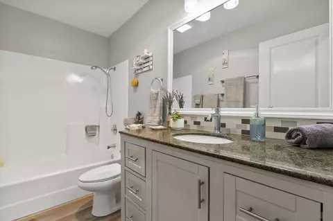 Bath - 12805 Mapleview St #11, Lakeside, CA 92040 photo 2 of 2