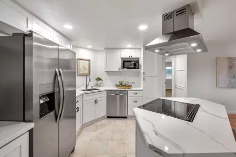 Kitchen - 155 Rosebay Dr #10, Encinitas, CA 92024 photo 6 of 6