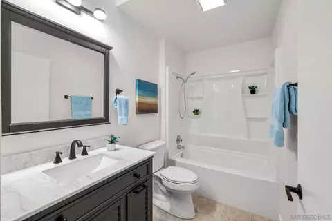 Bath - 155 Rosebay Dr #10, Encinitas, CA 92024 photo 1 of 1