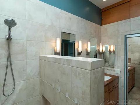 Bath - 4909 Icaria Way, Oceanside, CA 92056 photo 2 of 4
