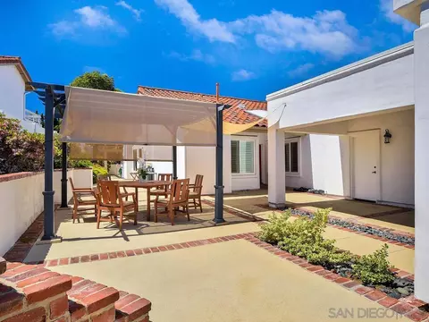 4909 Icaria Way, Oceanside, CA 92056