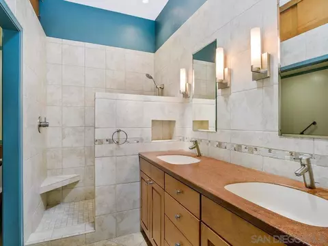 Bath - 4909 Icaria Way, Oceanside, CA 92056 photo 1 of 4