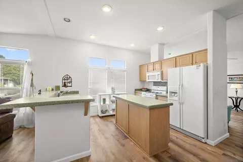Kitchen - 13300 Los Coches Rd E #13, El Cajon, CA 92021 photo 2 of 8