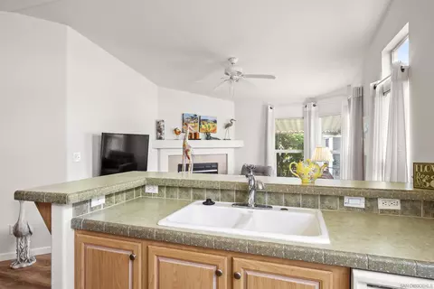 Kitchen - 13300 Los Coches Rd E #13, El Cajon, CA 92021 photo 5 of 8