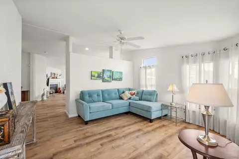 Living - 13300 Los Coches Rd E #13, El Cajon, CA 92021 photo 2 of 5