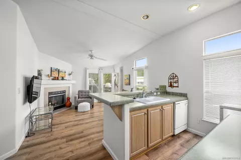 Kitchen - 13300 Los Coches Rd E #13, El Cajon, CA 92021 photo 7 of 8