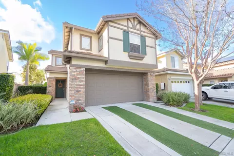 1674 Carriage Cir, Vista, CA 92081