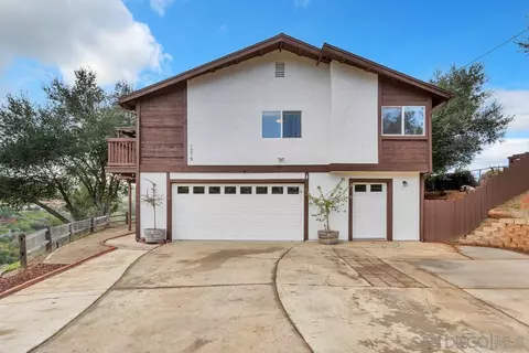 1219 Arnold Way, Alpine, CA 91901 photo 3