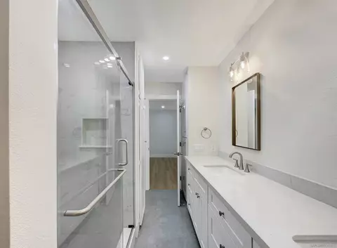 Bath - 1035 Turnstone Way, Oceanside, CA 92057 photo 4 of 4
