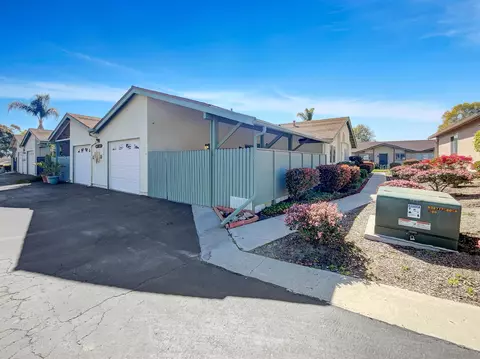 Exterior - 1035 Turnstone Way, Oceanside, CA 92057 photo 2 of 3