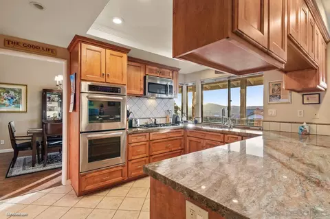 Kitchen - 3835 Exception Pl, Escondido, CA 92025 photo 2 of 4