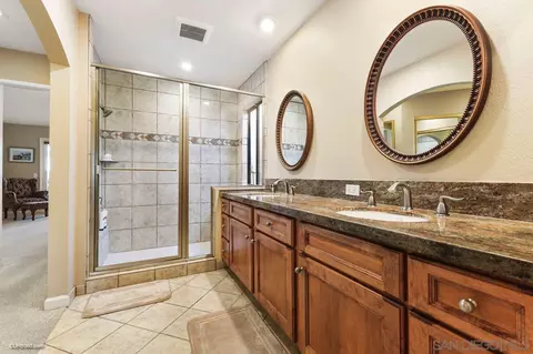 Bath - 3835 Exception Pl, Escondido, CA 92025 photo 1 of 4