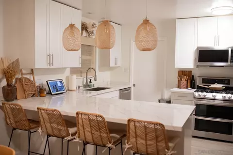 Kitchen - 1514 Valencia St, Oceanside, CA 92054 photo 2 of 3