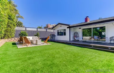 Exterior - 1514 Valencia St, Oceanside, CA 92054 photo 3 of 9
