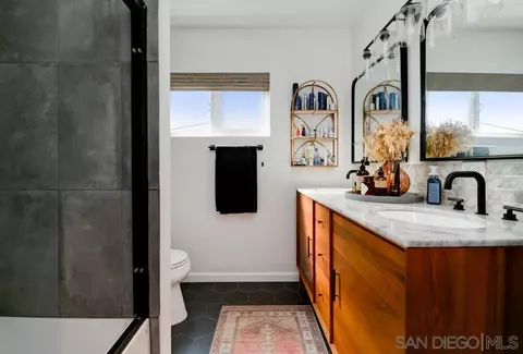 Bath - 1514 Valencia St, Oceanside, CA 92054 photo 2 of 3