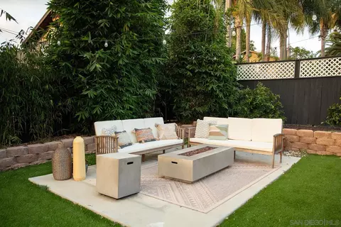 Exterior - 1514 Valencia St, Oceanside, CA 92054 photo 8 of 9