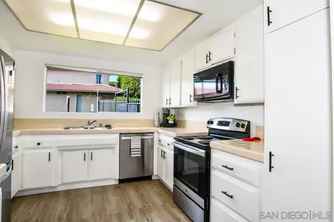 31908 Del Cielo Este #10A, Bonsall, CA 92003 photo 4
