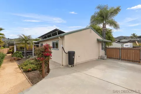 Exterior - 8611 Avenida Marco, El Cajon, CA 92021 photo 10 of 11