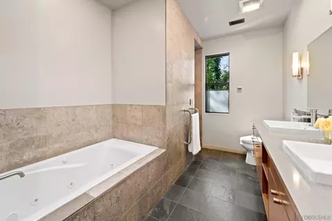 Bath - 1216 Sloan Cyn, Jamul, CA 91935 photo 4 of 5
