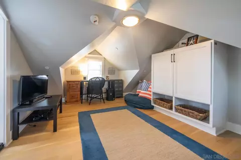 717 G Ave, Coronado, CA 92118 photo 22