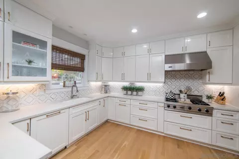 717 G Ave, Coronado, CA 92118 photo 9