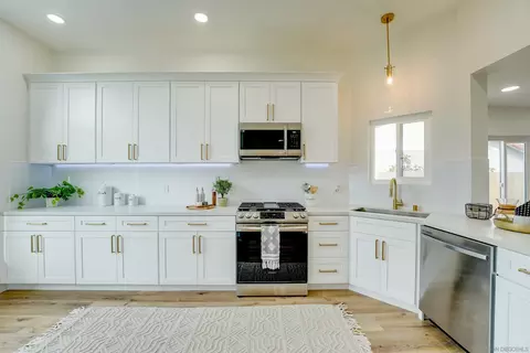 5065 Viewridge Way, Oceanside, CA 92056 photo 6