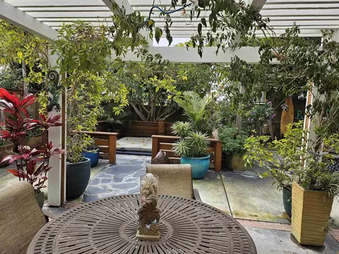 1815 Hawk View Dr, Encinitas, CA 92024