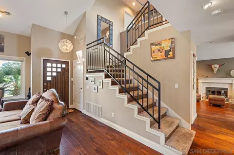 Entry Way - 1815 Hawk View Dr, Encinitas, CA 92024 photo 2 of 4