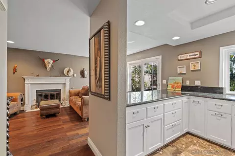 Entry Way - 1815 Hawk View Dr, Encinitas, CA 92024 photo 3 of 4