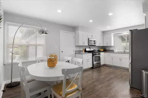 Kitchen - 14050 Halper Rd, Poway, CA 92064 photo 1 of 3