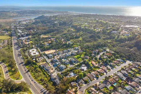 View/Area - 1441 Peachwood Dr, Encinitas, CA 92024 photo 9 of 13