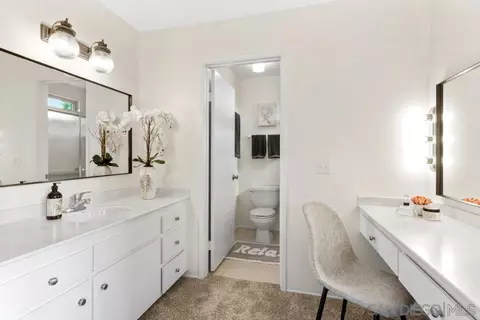 Bath - 1441 Peachwood Dr, Encinitas, CA 92024 photo 1 of 4