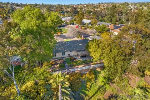 View/Area - 1441 Peachwood Dr, Encinitas, CA 92024 photo 6 of 13