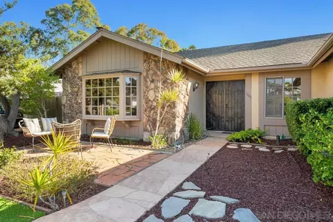 Exterior - 1441 Peachwood Dr, Encinitas, CA 92024 photo 5 of 14