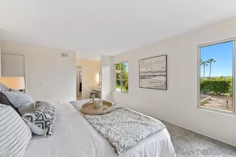 Bedroom - 1441 Peachwood Dr, Encinitas, CA 92024 photo 3 of 3