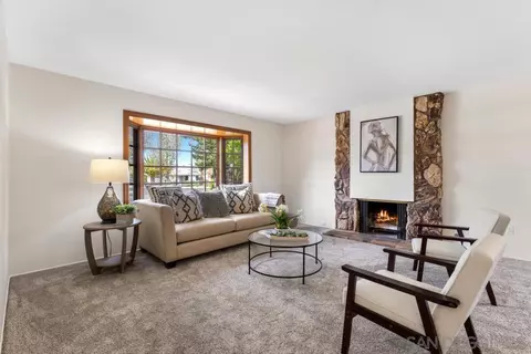 Living - 1441 Peachwood Dr, Encinitas, CA 92024 photo 2 of 6