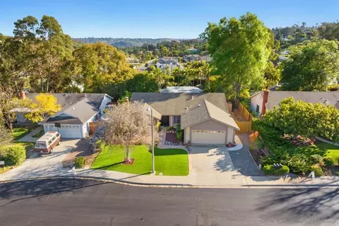 View/Area - 1441 Peachwood Dr, Encinitas, CA 92024 photo 2 of 13