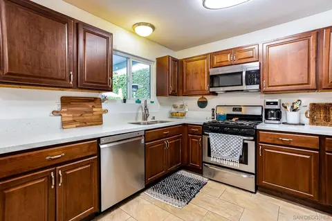 10116 Toledo Rd, Spring Valley, CA 91977 photo 15