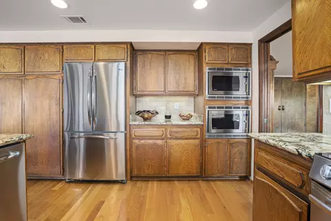 Kitchen - 8010 Eastridge Dr, La Mesa, CA 91941 photo 2 of 4