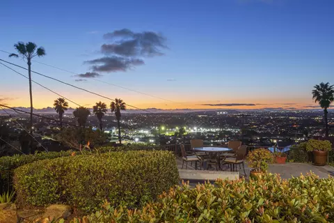 View/Area - 8010 Eastridge Dr, La Mesa, CA 91941 photo 6 of 10