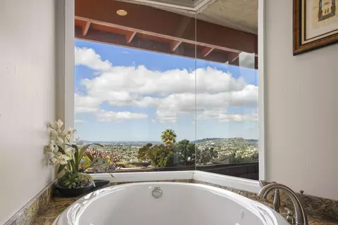 Bath - 8010 Eastridge Dr, La Mesa, CA 91941 photo 5 of 6