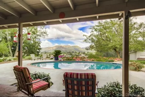 Exterior - 12443 Lemon Crest Dr, Lakeside, CA 92040 photo 5 of 17