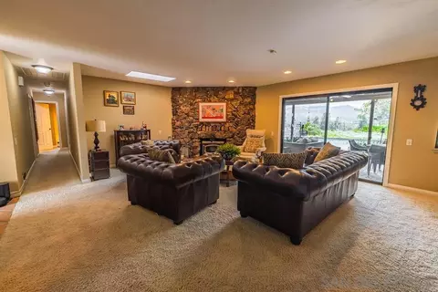 Living - 12443 Lemon Crest Dr, Lakeside, CA 92040 photo 2 of 4