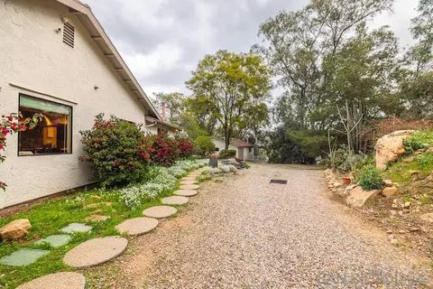 Exterior - 12443 Lemon Crest Dr, Lakeside, CA 92040 photo 12 of 17